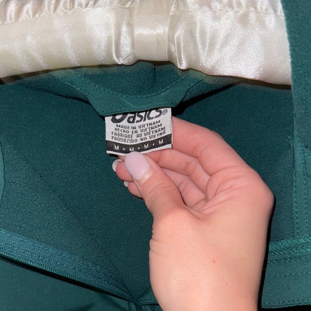 Nwot Asics Women's Green Softshell Jacket - image 2